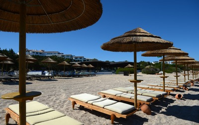 Wenige Deutsche sparen am Urlaub