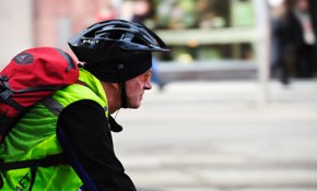 Britons want helmet law
