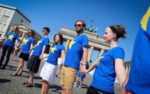 Studie: Nur jeder zweite junge Europäer steht voll zur Demokratie 