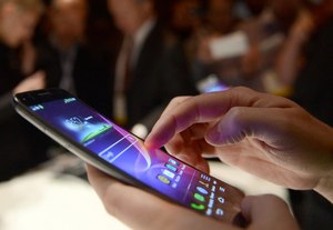 Kampf der Smartphone-Giganten: Deutsche sehen Samsung deutlich vor Apple