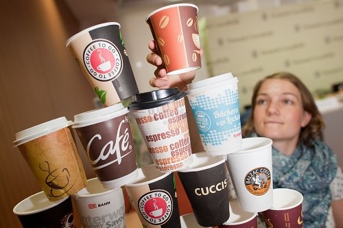 Coffee-to-go: Fast jeder Fünfte hat schon einmal einen Mehrwegbecher genutzt