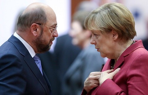 Trotz Merkels Sommerpause verliert Schulz weiter an Zustimmung