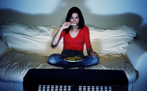 Half of Aussies eat dinner in front of the TV