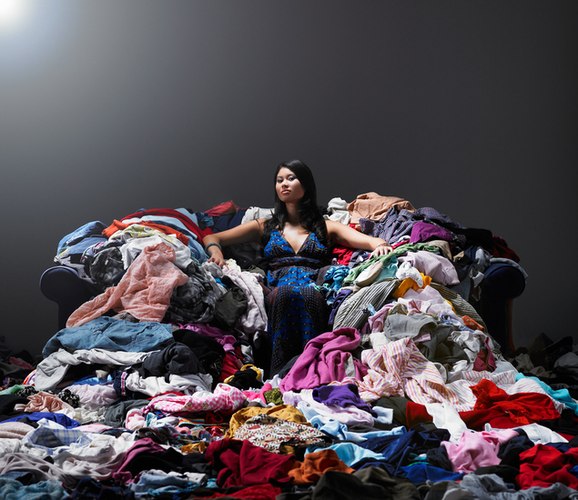 Thời trang nhanh: 43% người Việt Nam từng cho lại/vứt quần áo đi sau khi mới mặc một lần