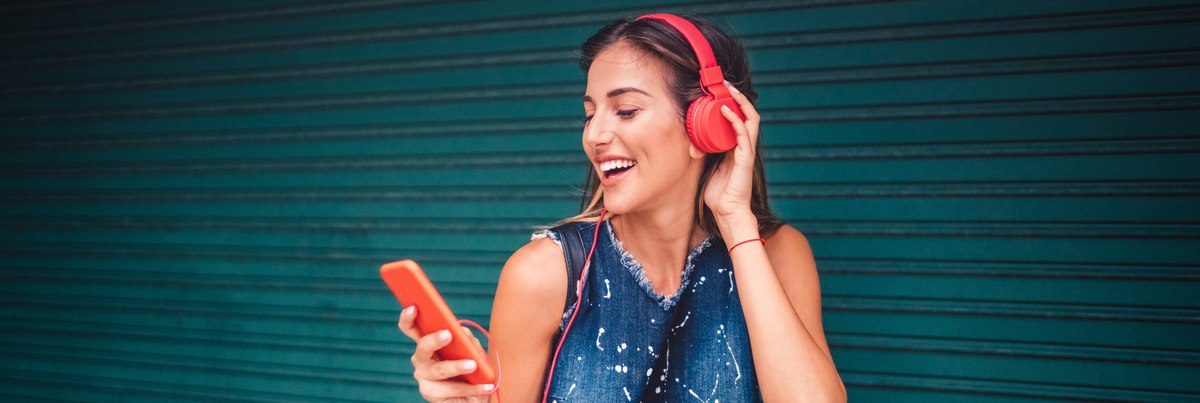Mendengarkan musik berbahasa Inggris membantu menambah kemampuan listening