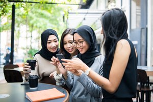Malaysians spend almost a quarter of their day on social media