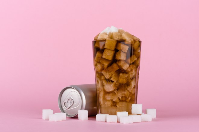 Dua daripada lima orang warga Singapura menyokong cukai gula