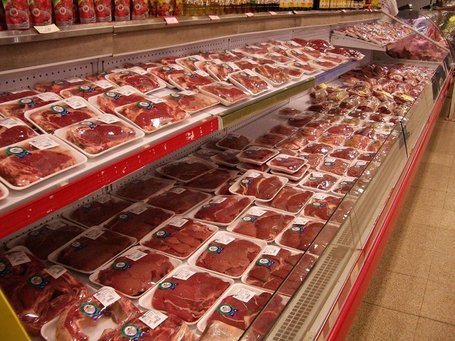 Mehrheit ist für die Aussortierung von Fleisch aus von COVID-19 betroffenen Produktionsstätten 
