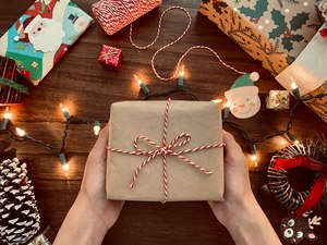 Regali di Natale con Covid-19: regali utili e shopping consapevole