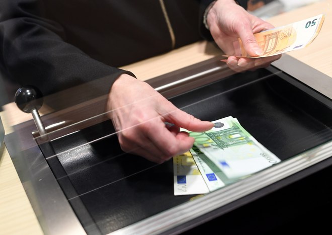 Mehrheit der Verbraucher weltweit will zukünftig auf Bankbesuche verzichten 