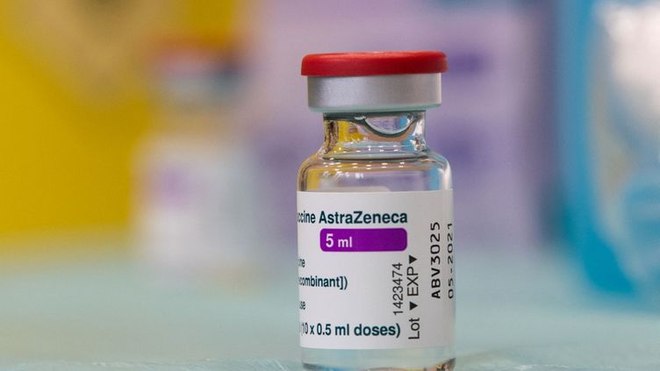 Formation de caillots sanguins : la confiance envers le vaccin AstraZeneca chute en Europe