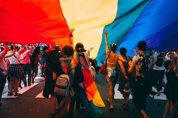 Pride Month: i cambiamenti di percezione e alcuni temi caldi