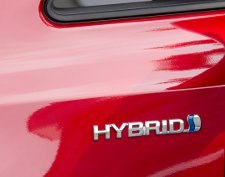 Geschenktes Auto: Deutsche wünschen sich Hybrid-Antrieb