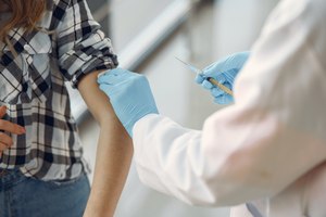 6 italiani su 10 si fidano del fatto che il vaccino anti Covid-19 sarà sicuro
