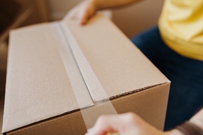 فعلتها للكشف عن أجوف Dhl Karton Versenden Amazon Radiciaeree It