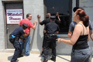 Resultado de imagem para stop and frisk new york