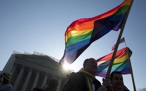 Slim lead for overturning DOMA among public